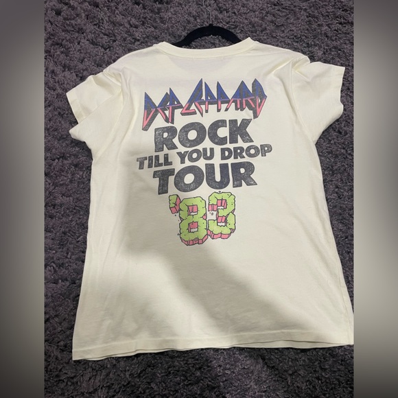 Daydreamer def leppard tee. Yellow. Small - Picture 2 of 2
